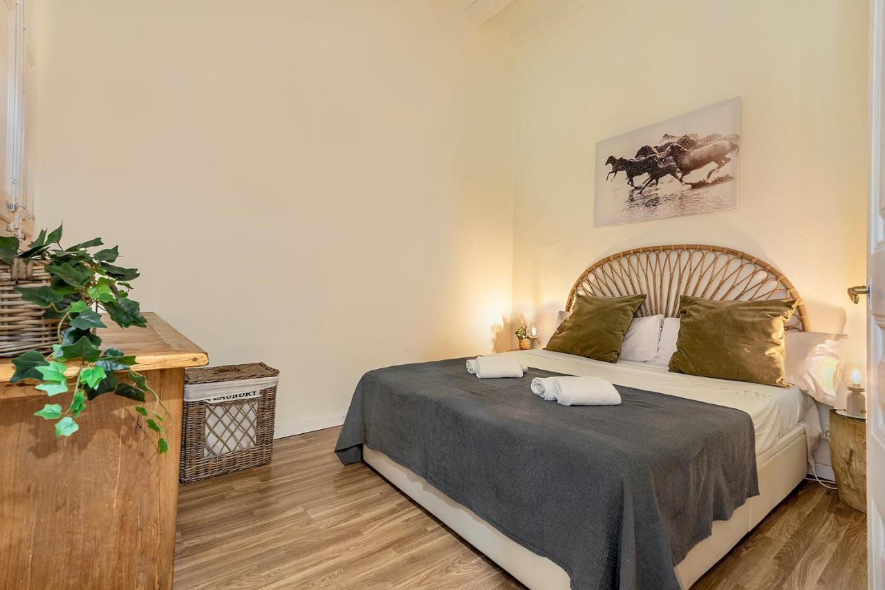 Clandestino Suites บาร์เซโลนา ภายนอก รูปภาพ